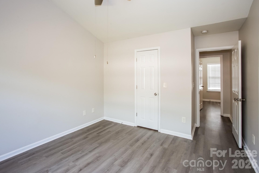 5429 Morning Breeze Lane - Photo 12