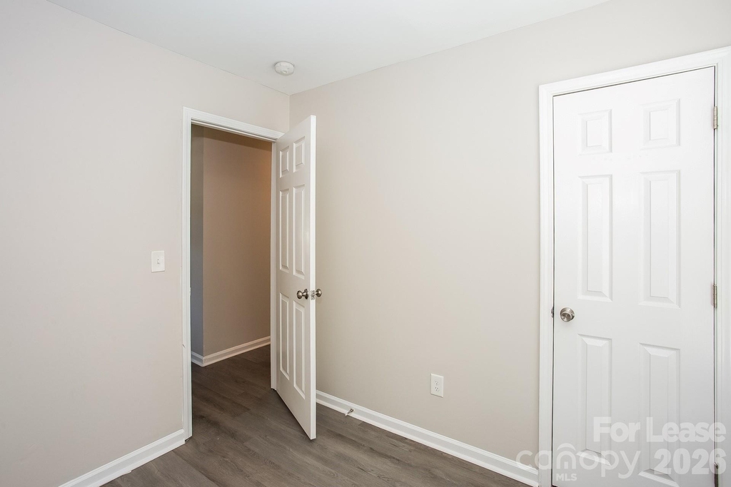 5429 Morning Breeze Lane - Photo 7