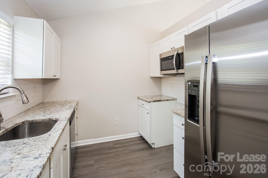 5429 Morning Breeze Lane - Photo 2