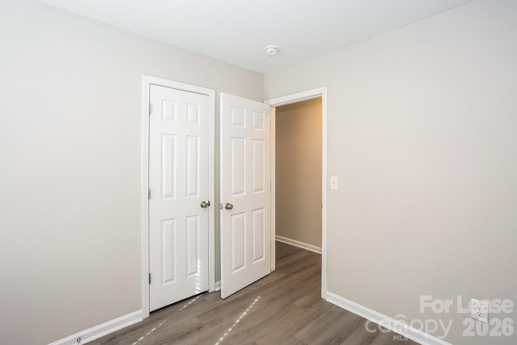 5429 Morning Breeze Lane - Photo 8