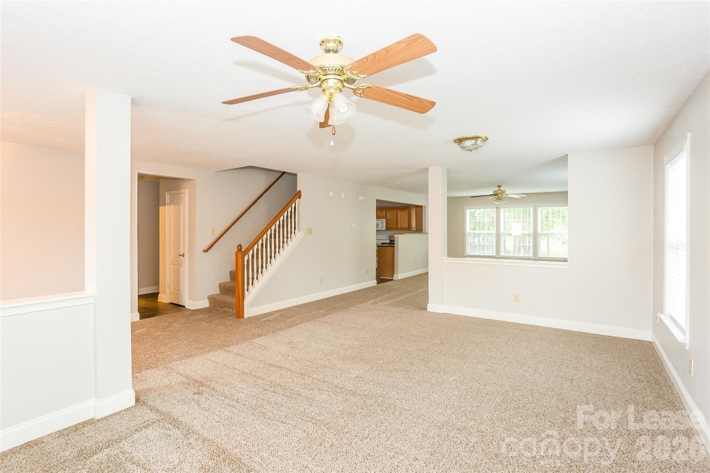 5525 Hammermill Drive - Photo 4