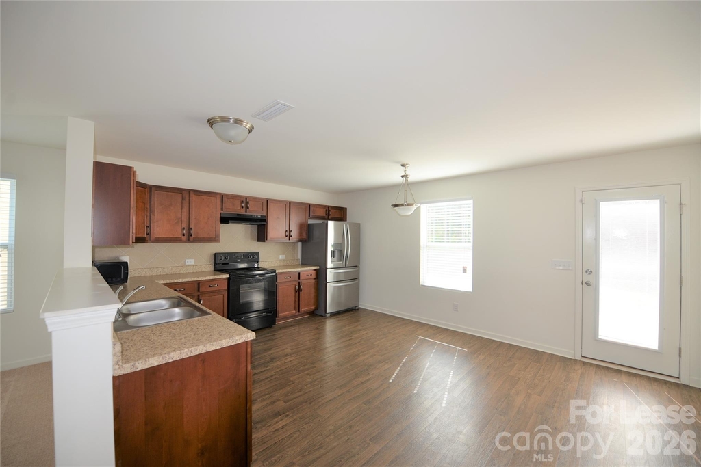 9527 Hanberry Boulevard - Photo 4
