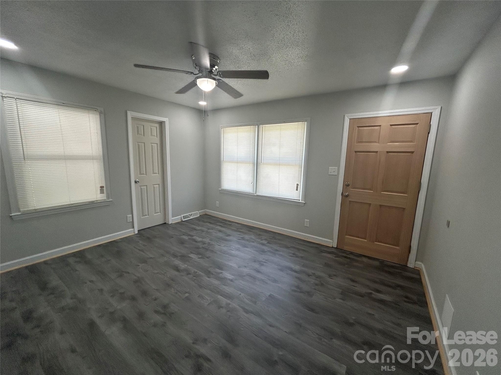 5006 Myers Road - Photo 1