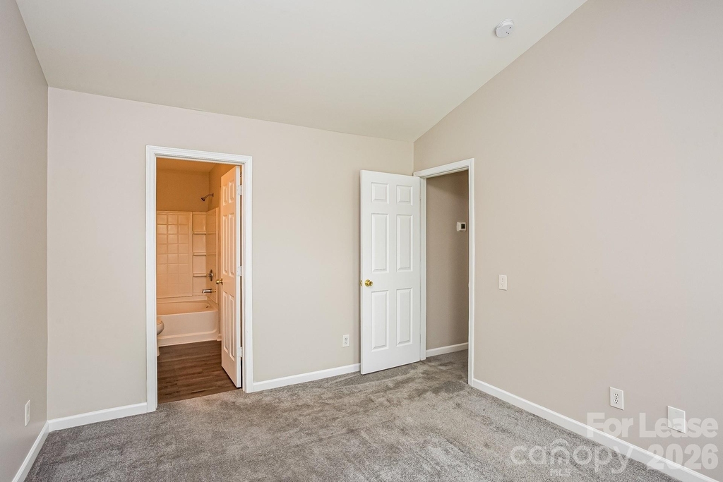 1418 Peach Park Lane - Photo 5
