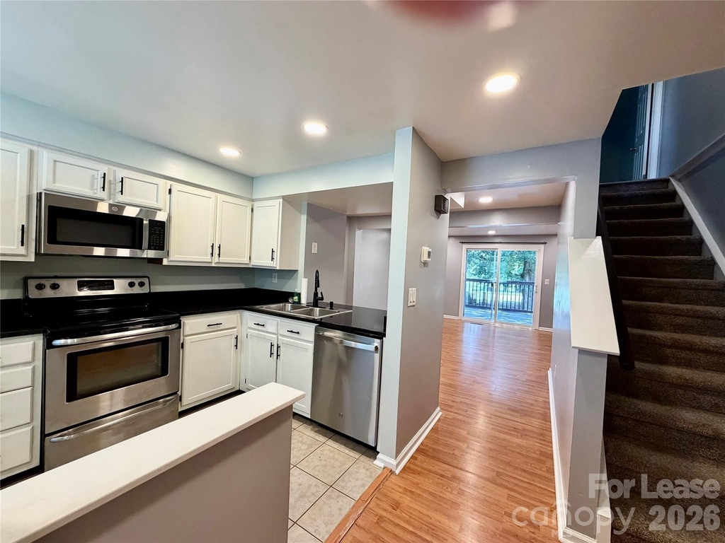 9604 Vinca Circle - Photo 1