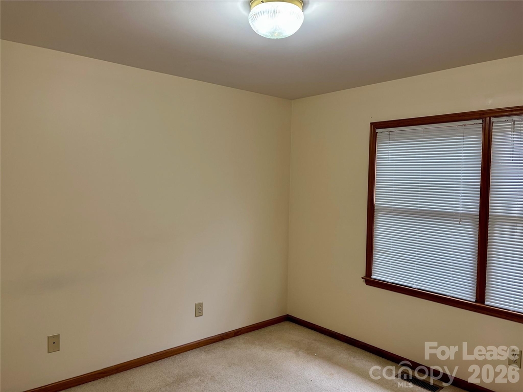153 Hillcrest Drive - Photo 6