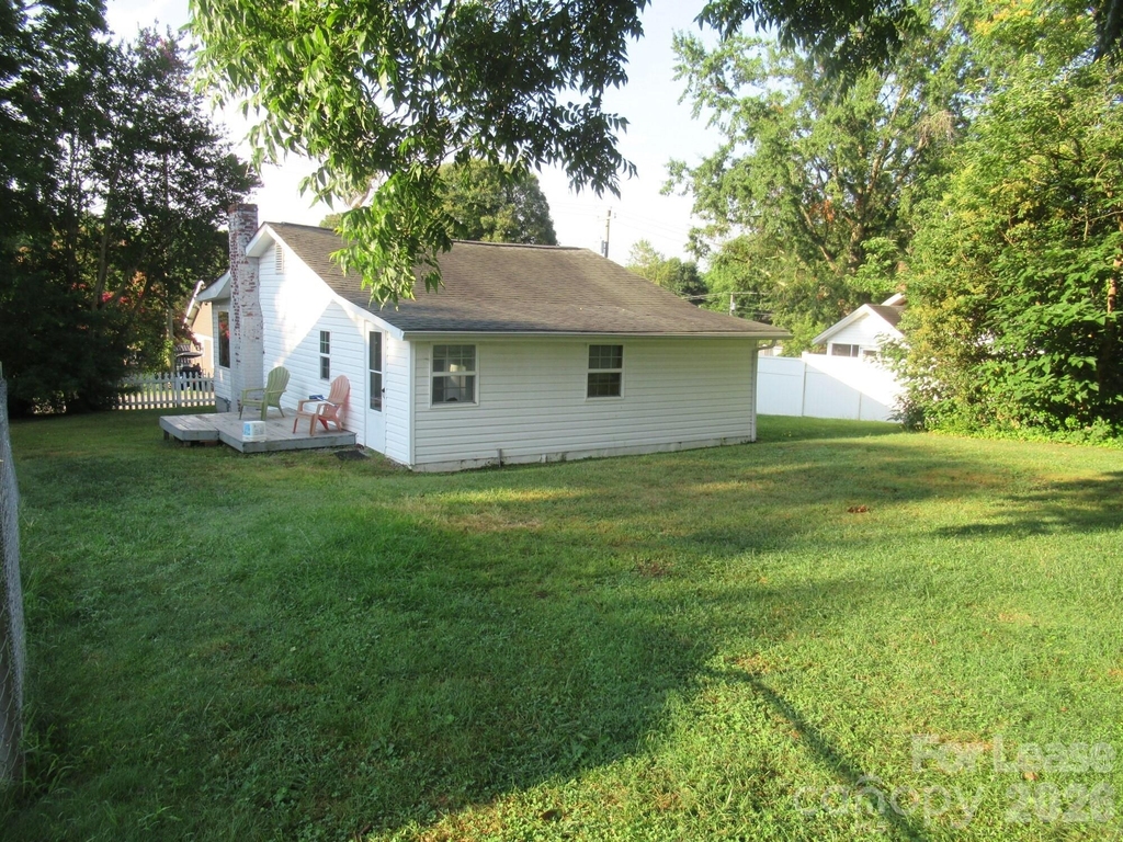 306 W 2nd Street - Photo 20