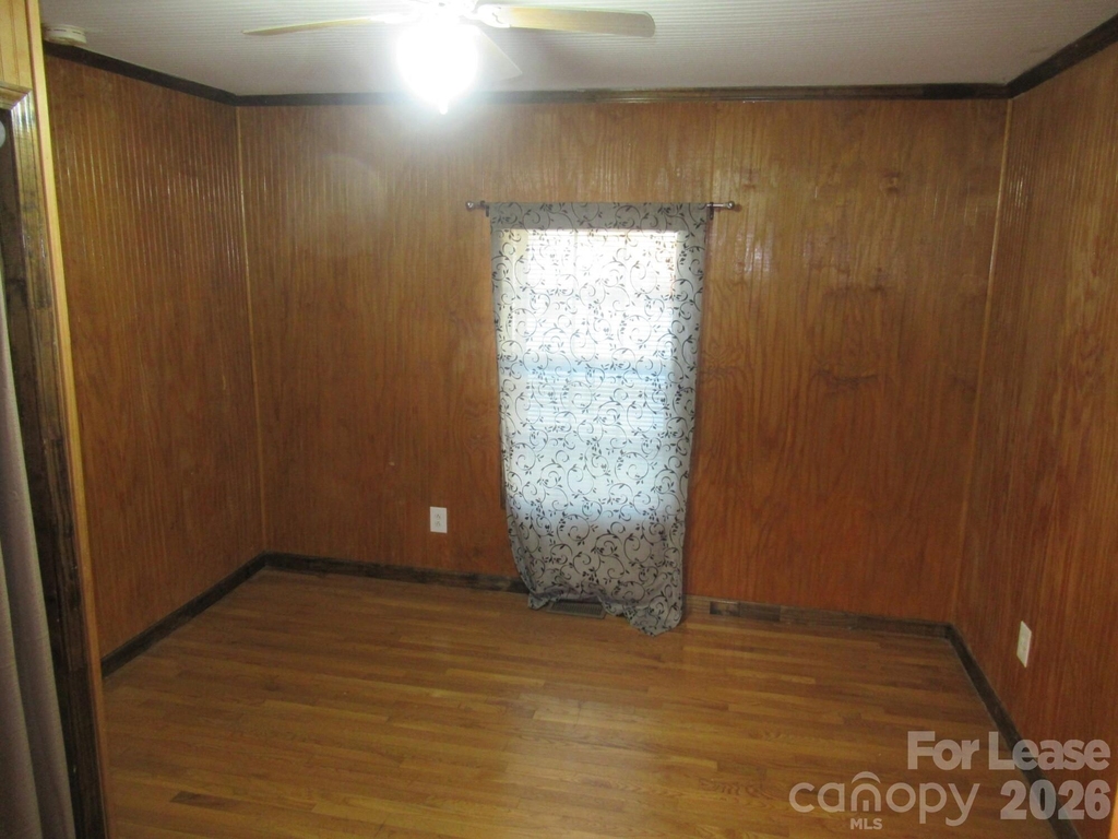 306 W 2nd Street - Photo 15