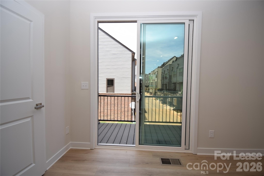 4810 Chastain Avenue - Photo 10