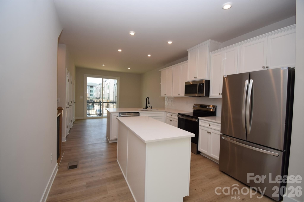 4810 Chastain Avenue - Photo 6