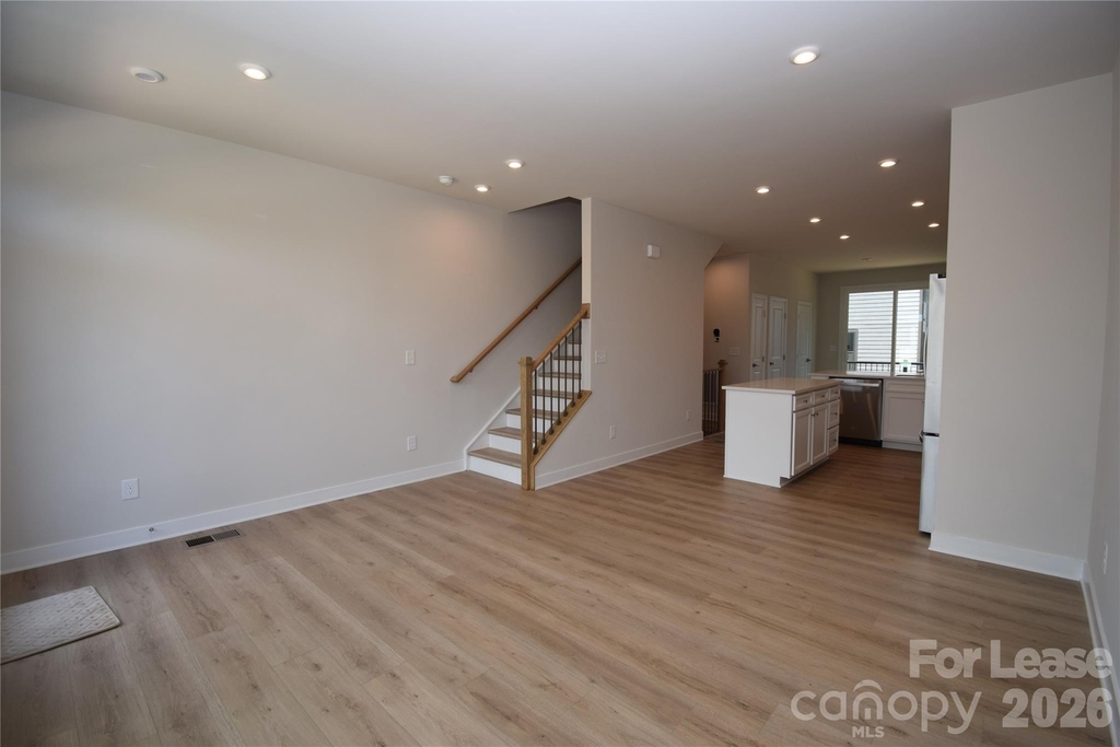 4810 Chastain Avenue - Photo 5