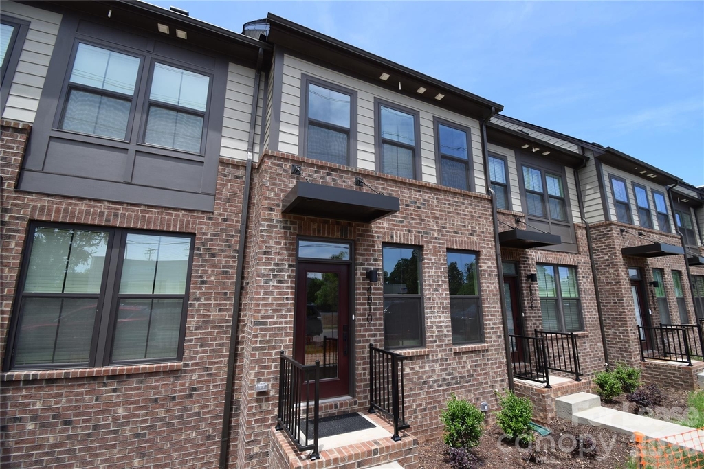 4810 Chastain Avenue - Photo 0