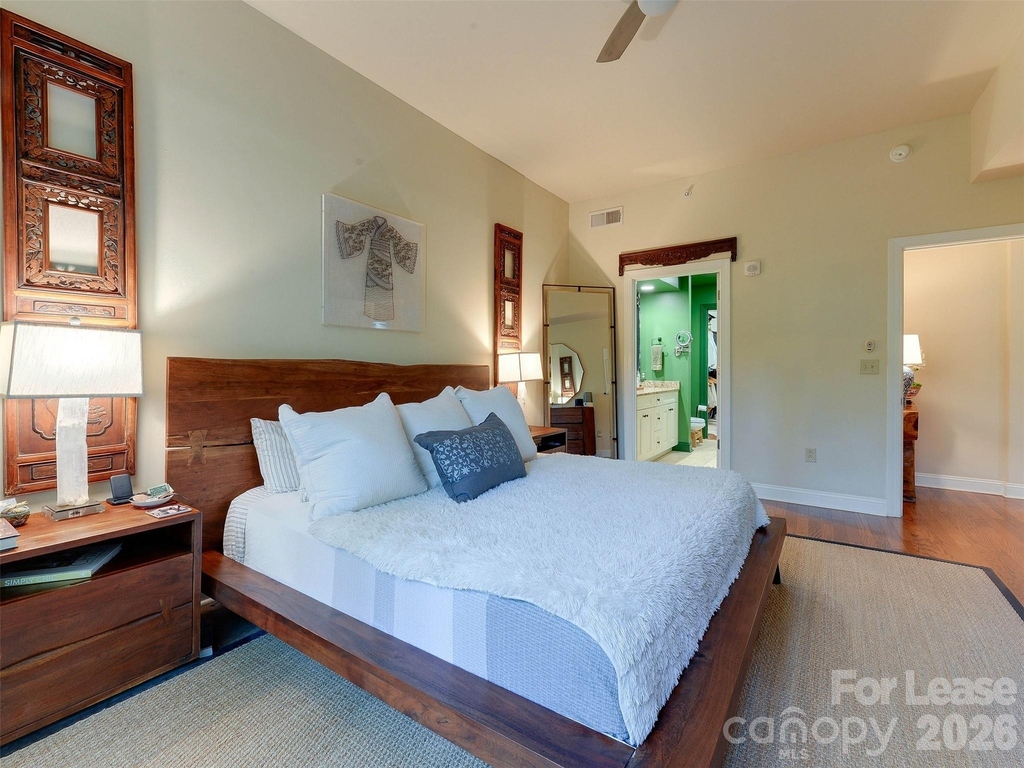 701 Royal Court - Photo 21