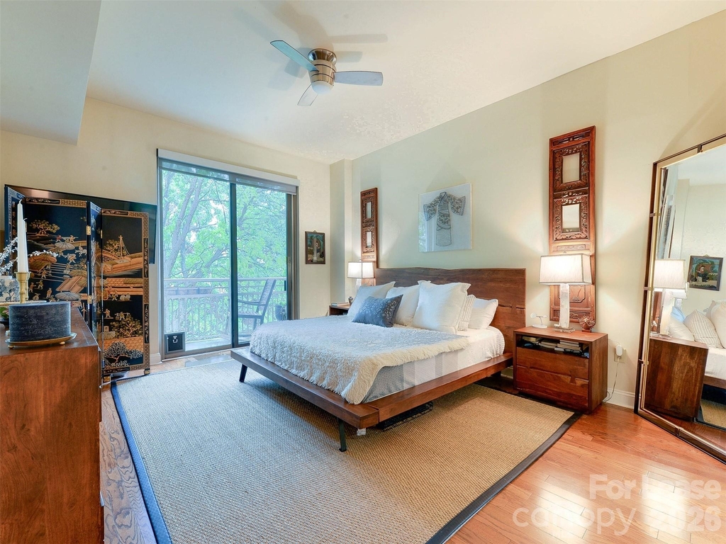701 Royal Court - Photo 20