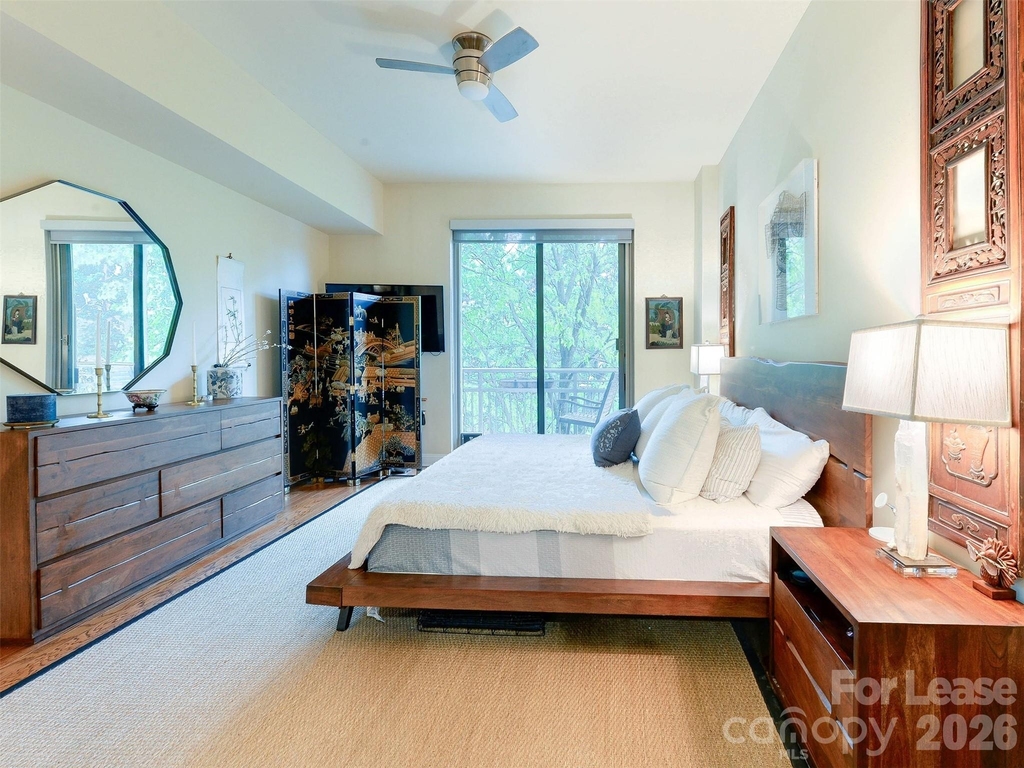 701 Royal Court - Photo 19