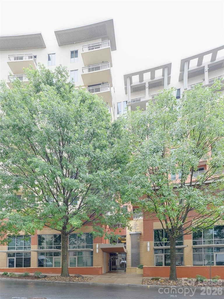 701 Royal Court - Photo 45
