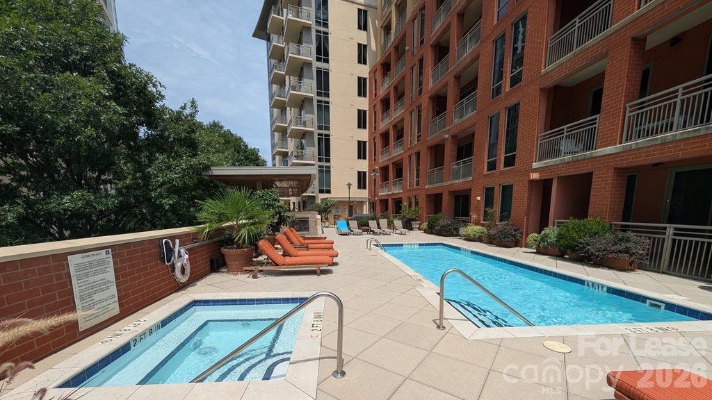 701 Royal Court - Photo 47