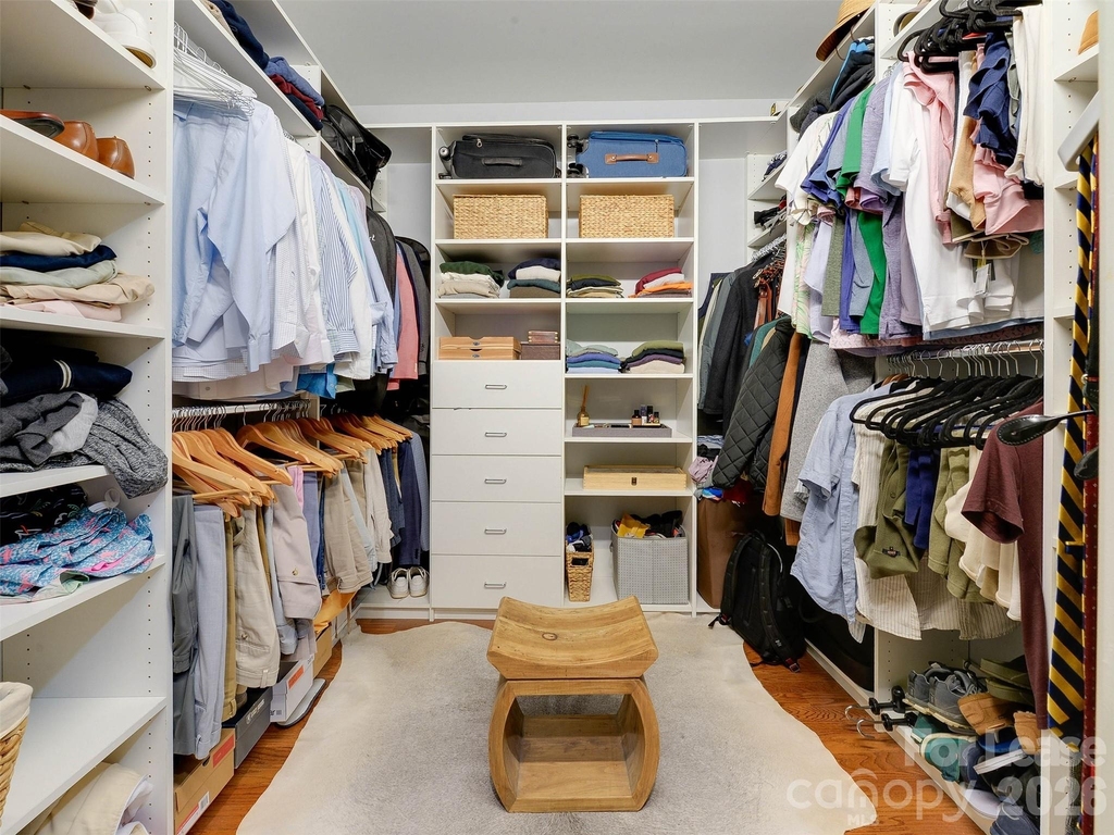 701 Royal Court - Photo 23