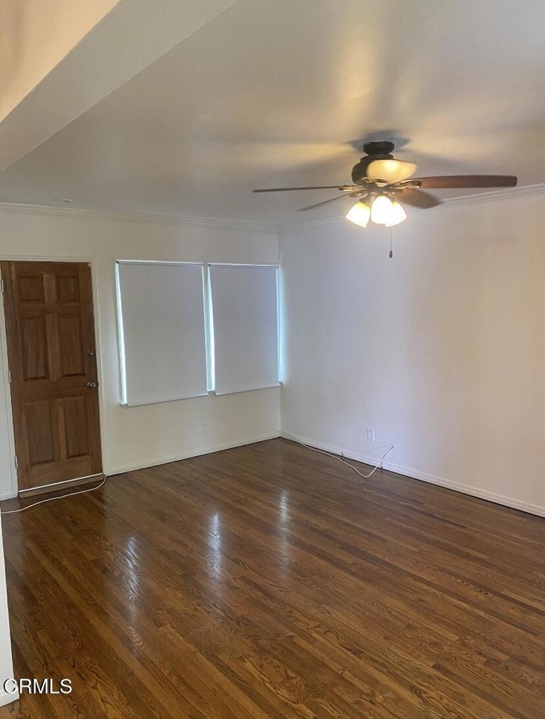 17616 Calvert Street - Photo 10