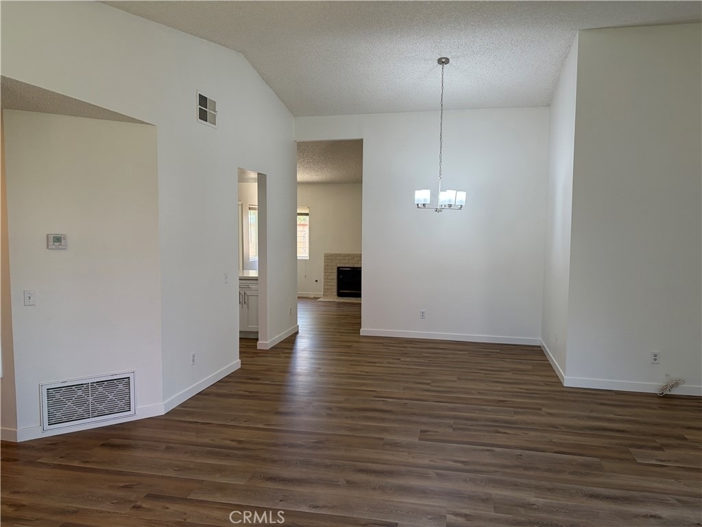 620 Sky Court - Photo 1