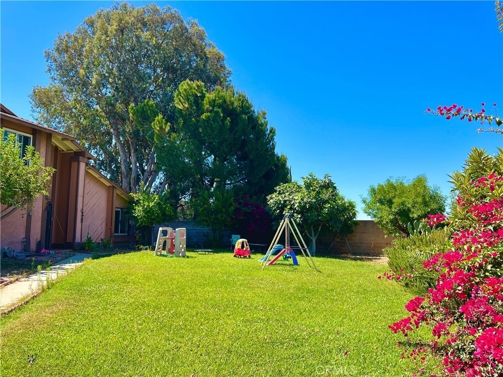 126 Lassen Place - Photo 4