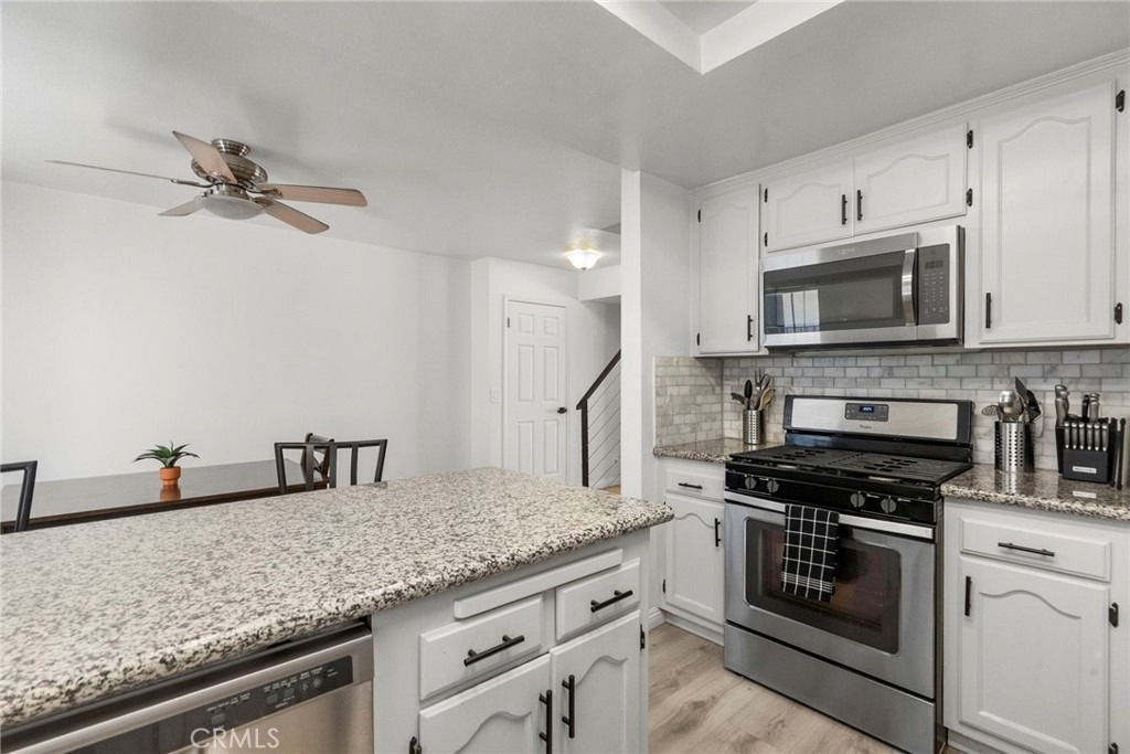11274 Morrison Street - Photo 10
