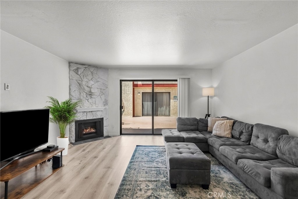 11274 Morrison Street - Photo 2