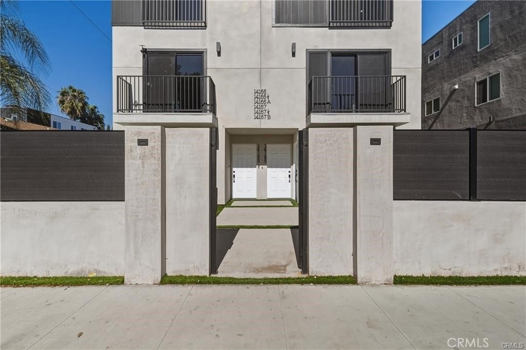 14165 Erwin Street - Photo 20