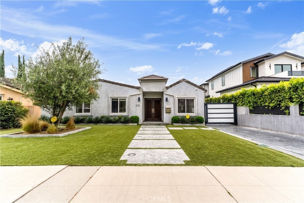 4925 Nagle Avenue - Photo 41