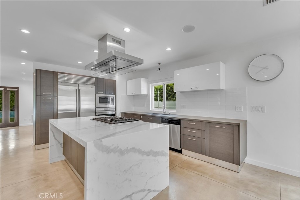 4925 Nagle Avenue - Photo 5