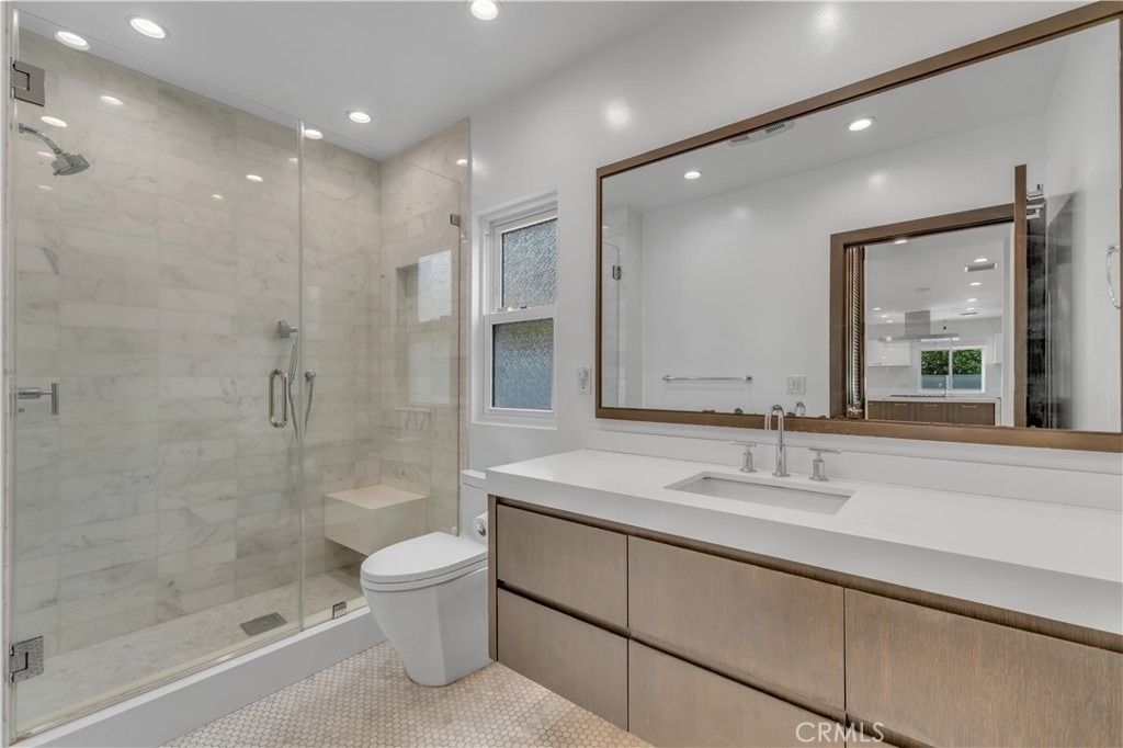 4925 Nagle Avenue - Photo 25