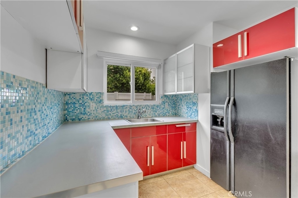 4925 Nagle Avenue - Photo 32