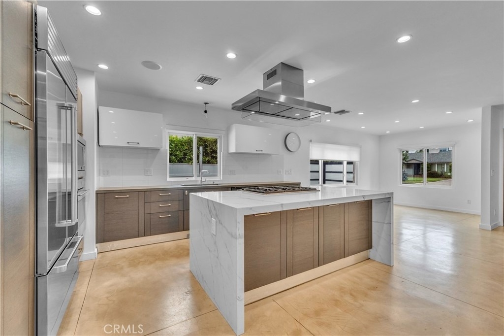 4925 Nagle Avenue - Photo 7