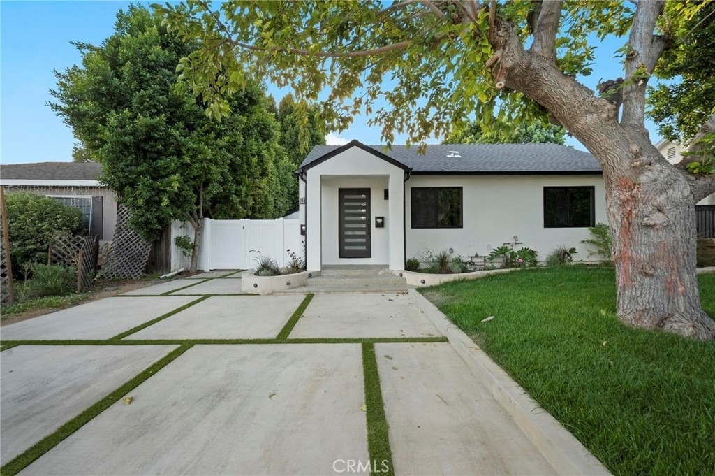 5865 Tobias Avenue - Photo 0