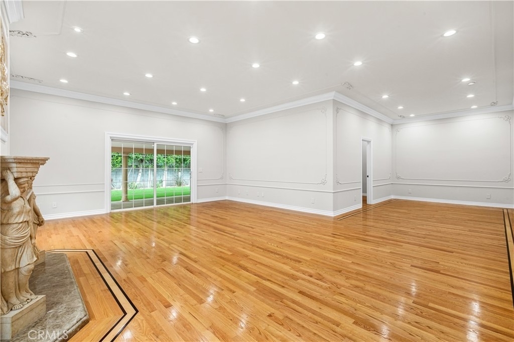 6508 Mammoth Avenue - Photo 5