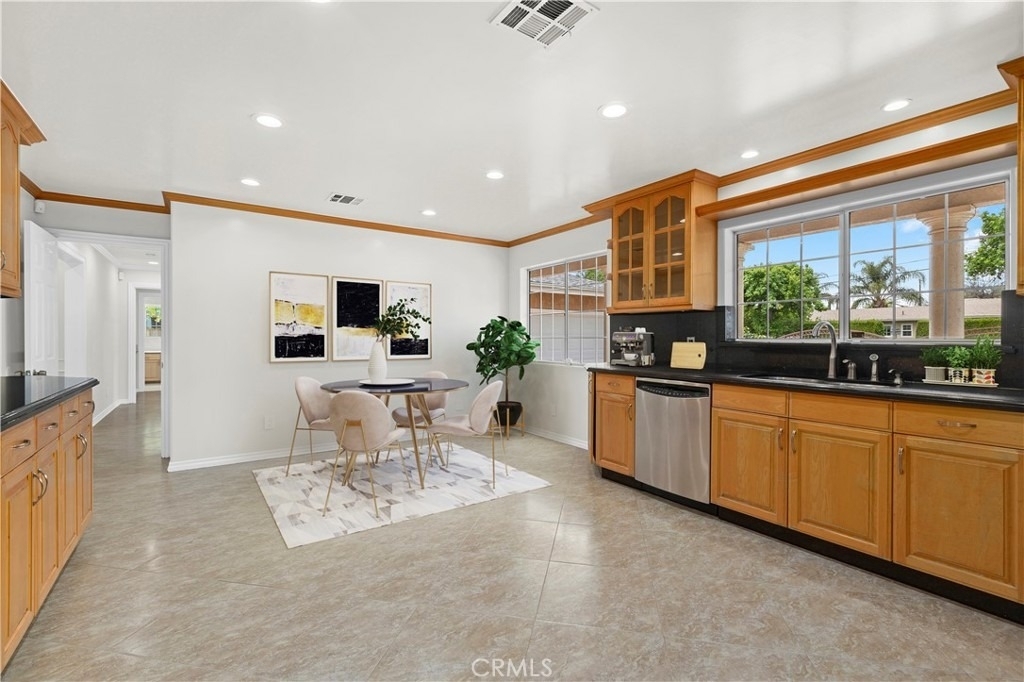 6508 Mammoth Avenue - Photo 15