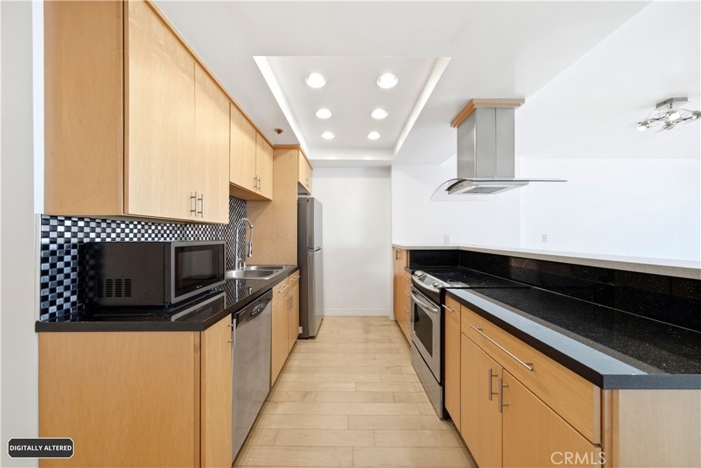 615 Esplanade - Photo 11
