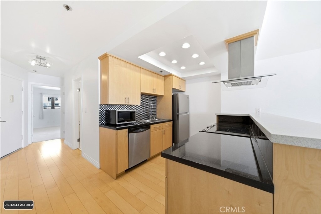615 Esplanade - Photo 10