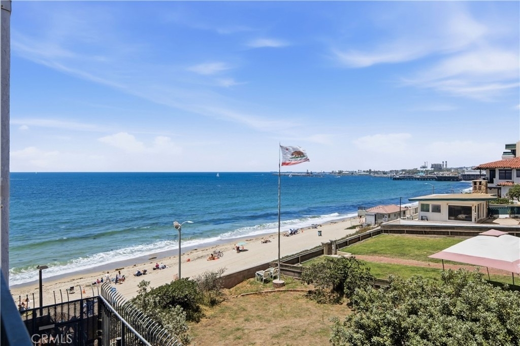 615 Esplanade - Photo 31