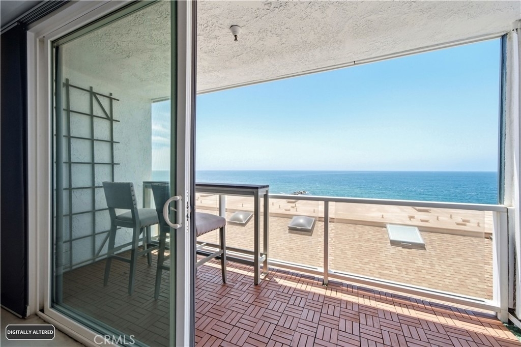 615 Esplanade - Photo 3