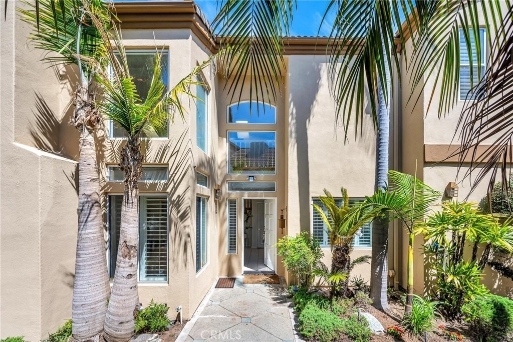 21015 Tomlee Avenue - Photo 0