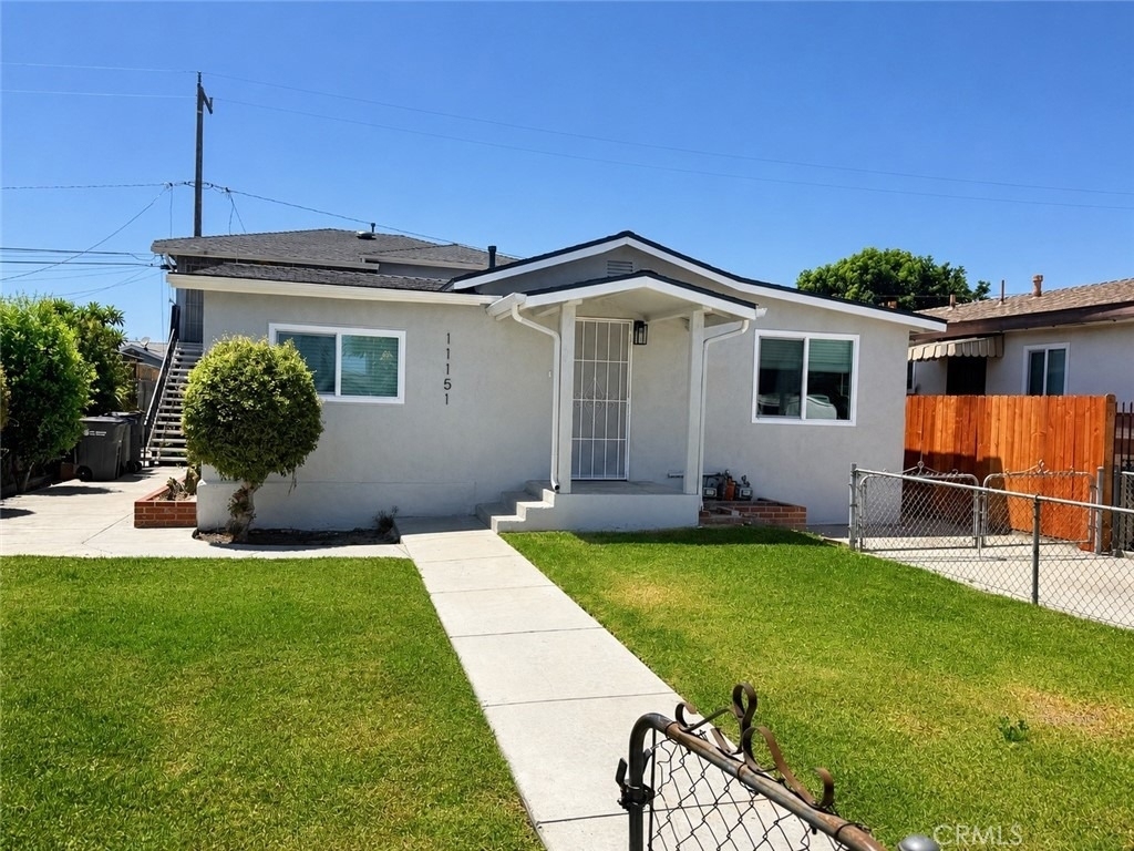 11151 Duncan Avenue - Photo 1