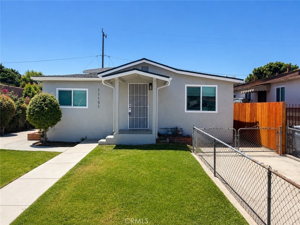 11151 Duncan Avenue - Photo 0