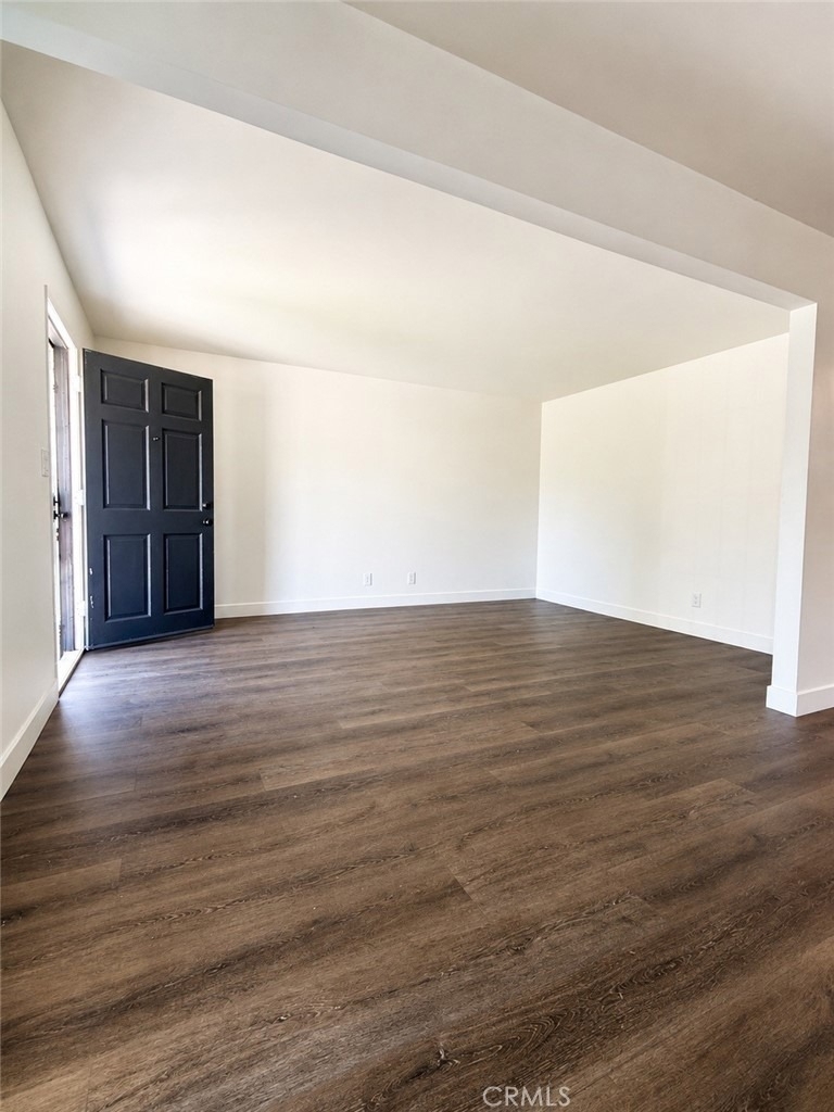 11151 Duncan Avenue - Photo 3
