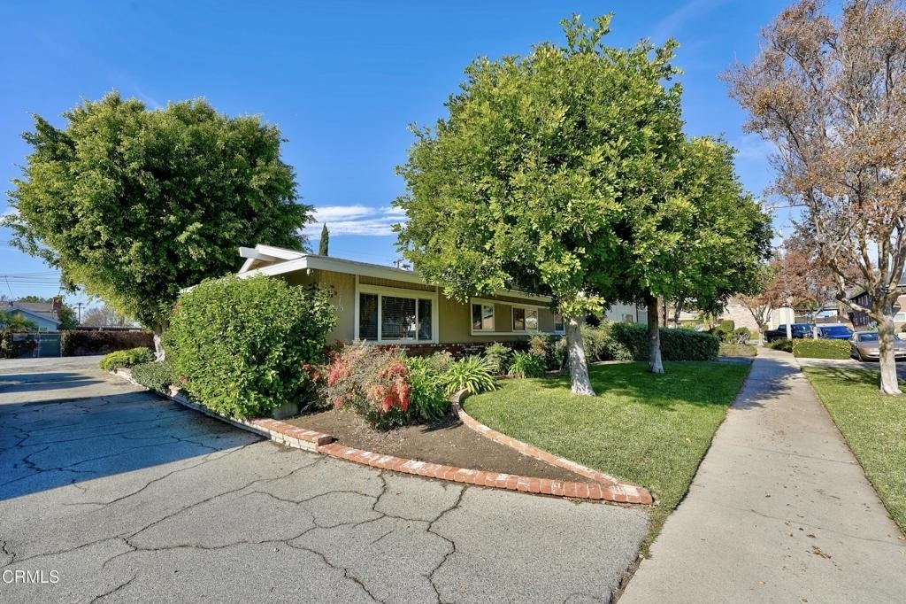 645 Marion Place - Photo 3