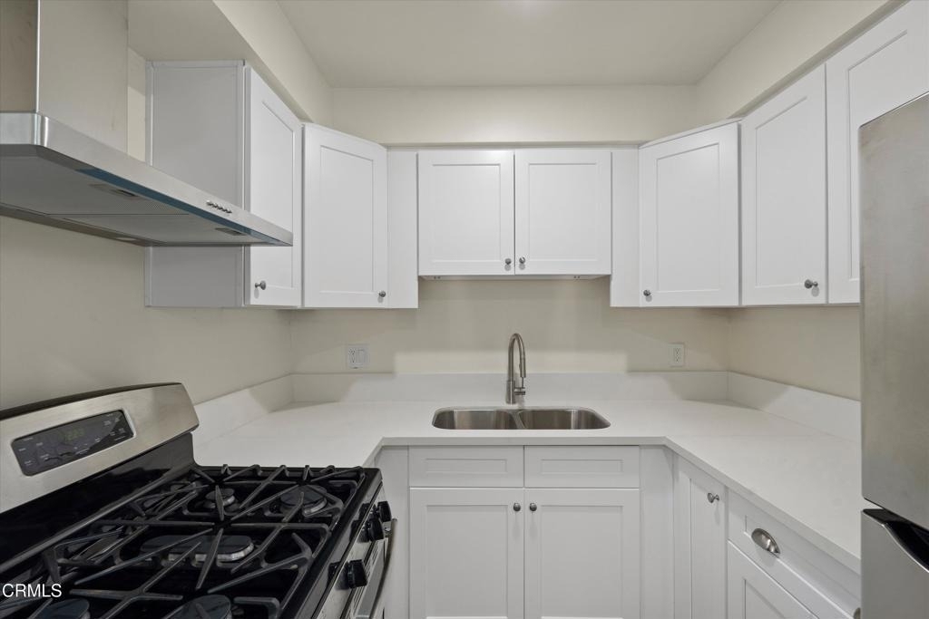 624 Silver Lake Boulevard - Photo 3