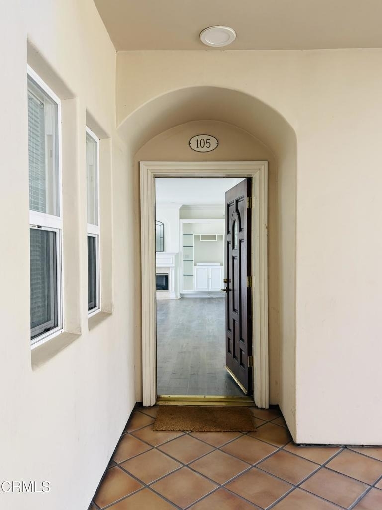 216 S Madison Avenue - Photo 2