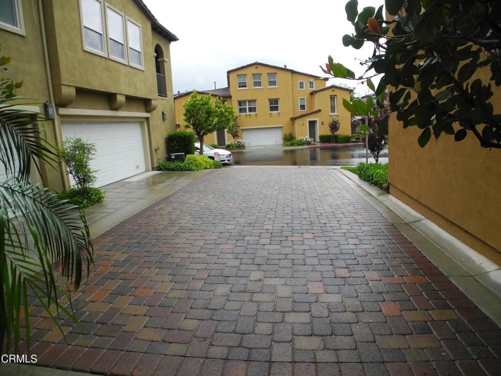27031 Fairway Lane - Photo 2