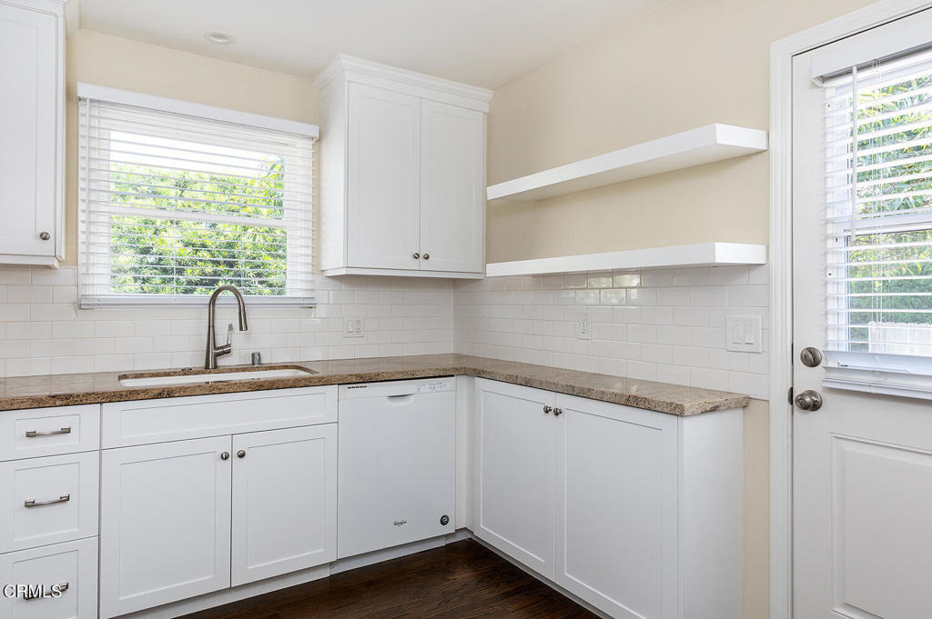 5634 Noel Drive - Photo 7