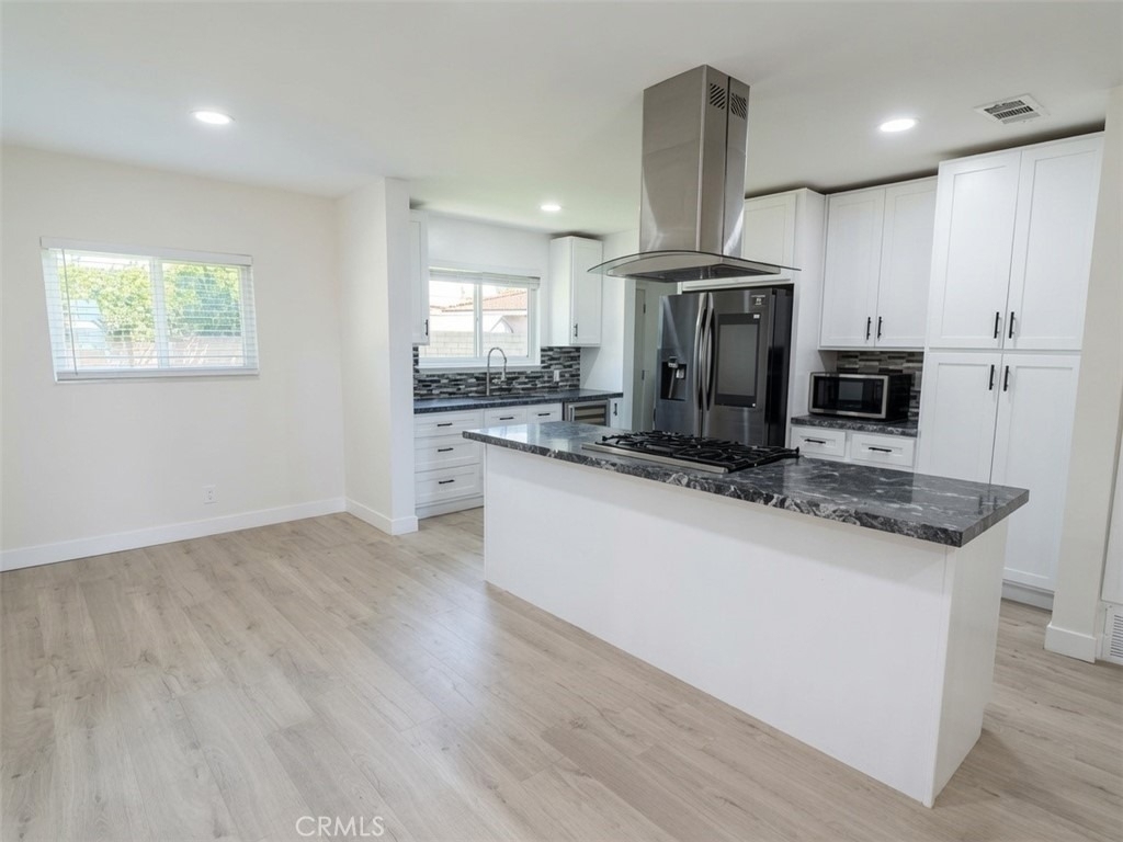 1415 E Gary Place - Photo 1